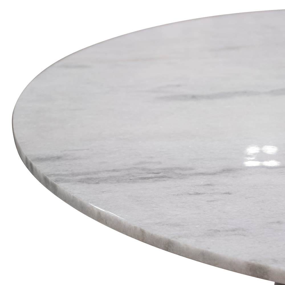 NEON/81,โต๊ะกลาง-4