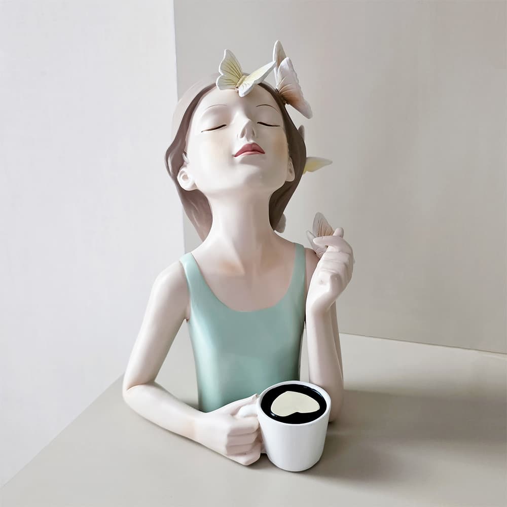 รูปปั้นผู้หญิงดื่มกาแฟ,ของแต่งบ้าน
