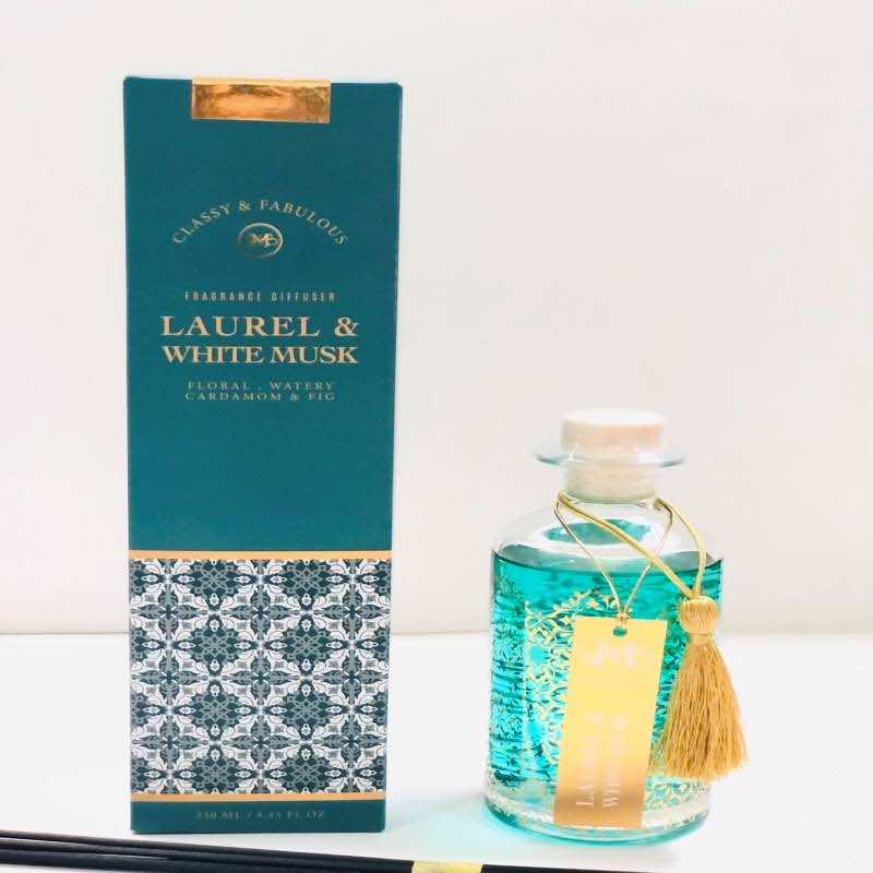 ก้านน้ำหอม กลิ่นลอเริล แอนด์ไวท /250 มล.