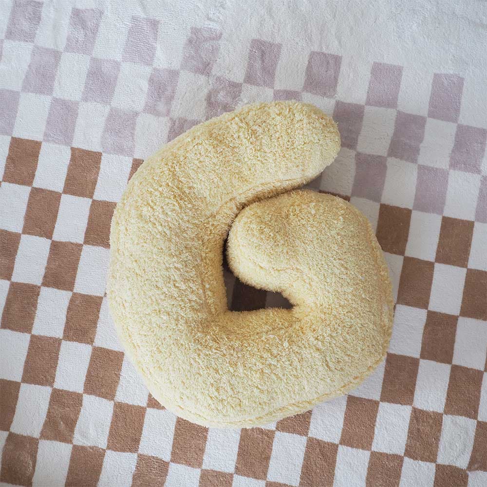 หมอนอิงตัวอักษร - G (สีเหลือง)