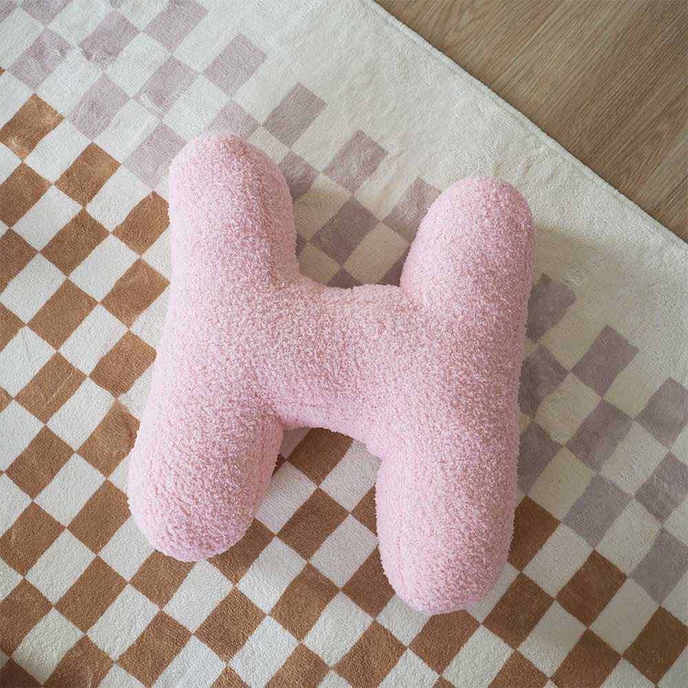 หมอนอิงตัวอักษร - H (สีชมพู)
