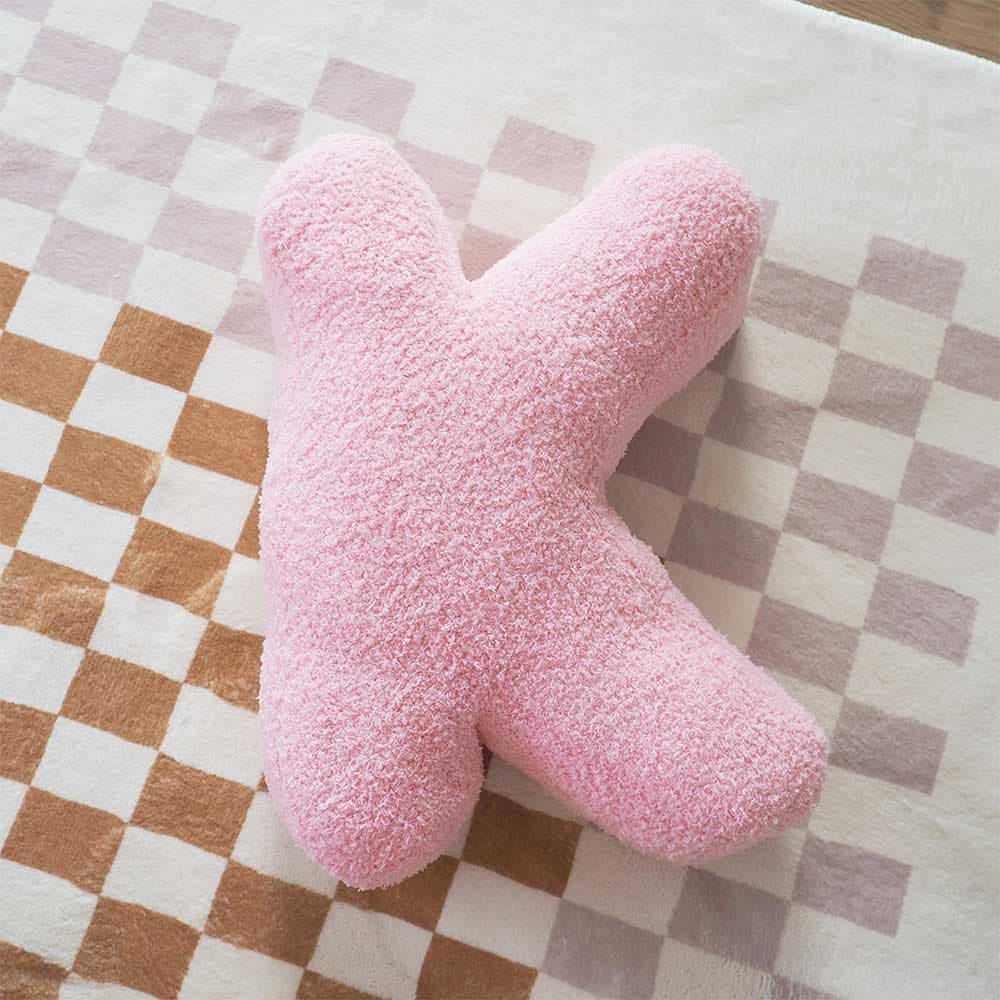 หมอนอิงตัวอักษร - K (สีชมพู)