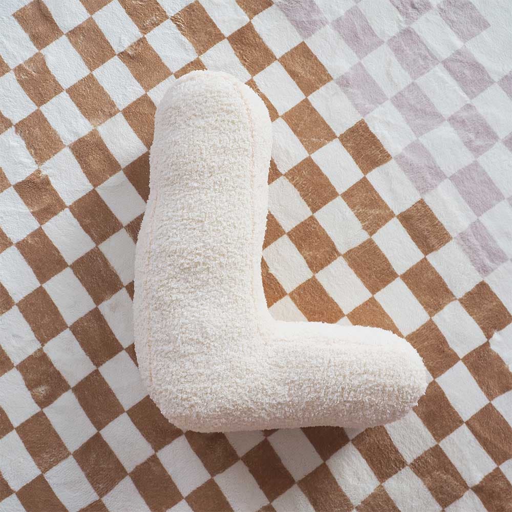 หมอนอิงตัวอักษร - L (สีครีม)