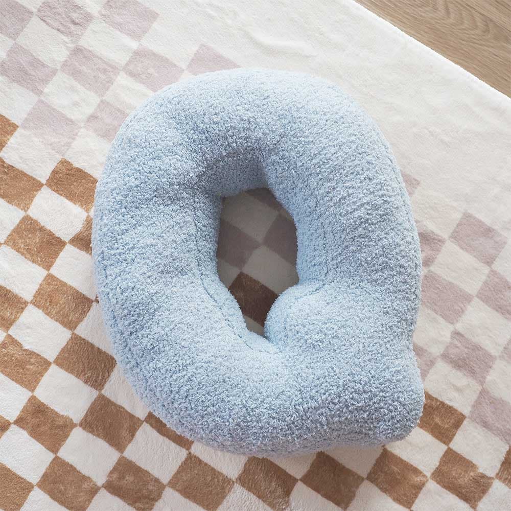 หมอนอิงตัวอักษร - Q (สีฟ้า)